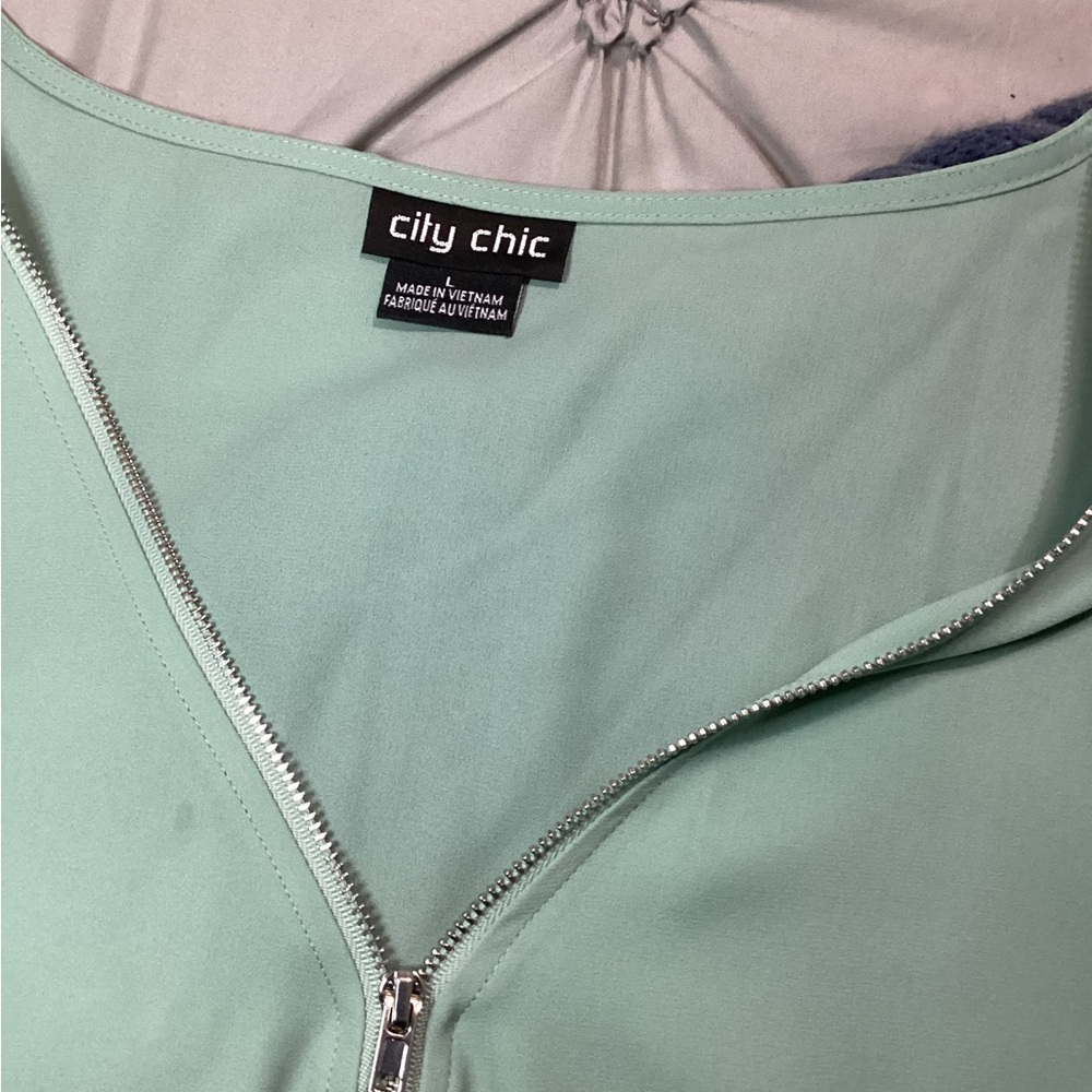 50% Off! 3 Days Only!     NWOT - City Chic - Seafoam Chiffon Blouse -  Sz Lg!!! - Picture 9 of 11